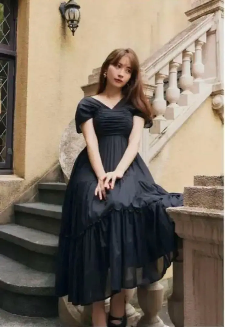 か*る様 最終値下Herlipto Days Of Sunshine Dress herlipto days of sunshine dress 新色 rose petale ワンピース