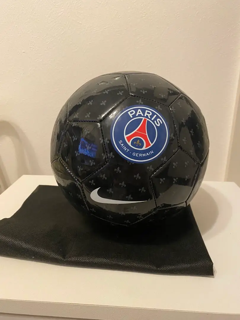 サッカーボール　パリサンジェルマン　PSG 東京ストア限定　非売品 パリ・サンジェルマン フォームボール - サイズ 5
