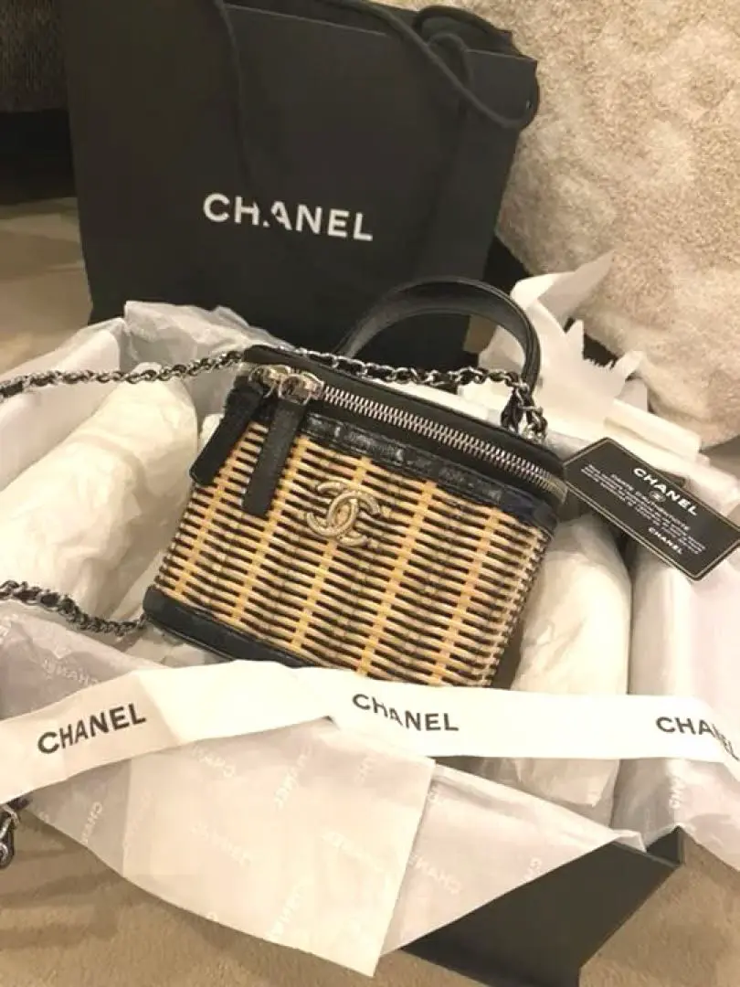 2025年最新】CHANEL かごバッグの人気アイテム - メルカリ