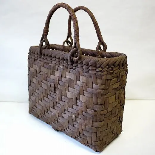 ︎ 【限定セール】メルカリ特別価格　色雰囲気そのまま２番皮　国産山葡萄籠六ツ目編 ︎ 【限定セール】メルカリ特別価格色雰囲気そのまま2番皮国産