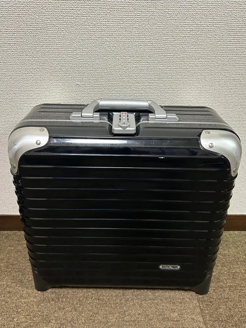 美品 RIMOWA リモワ リンボ ビジネス 23l 2輪 黒 機内持ち込み可 Amazon | リモワ RIMOWA スーツケース LIMBO BUSINESS リンボ