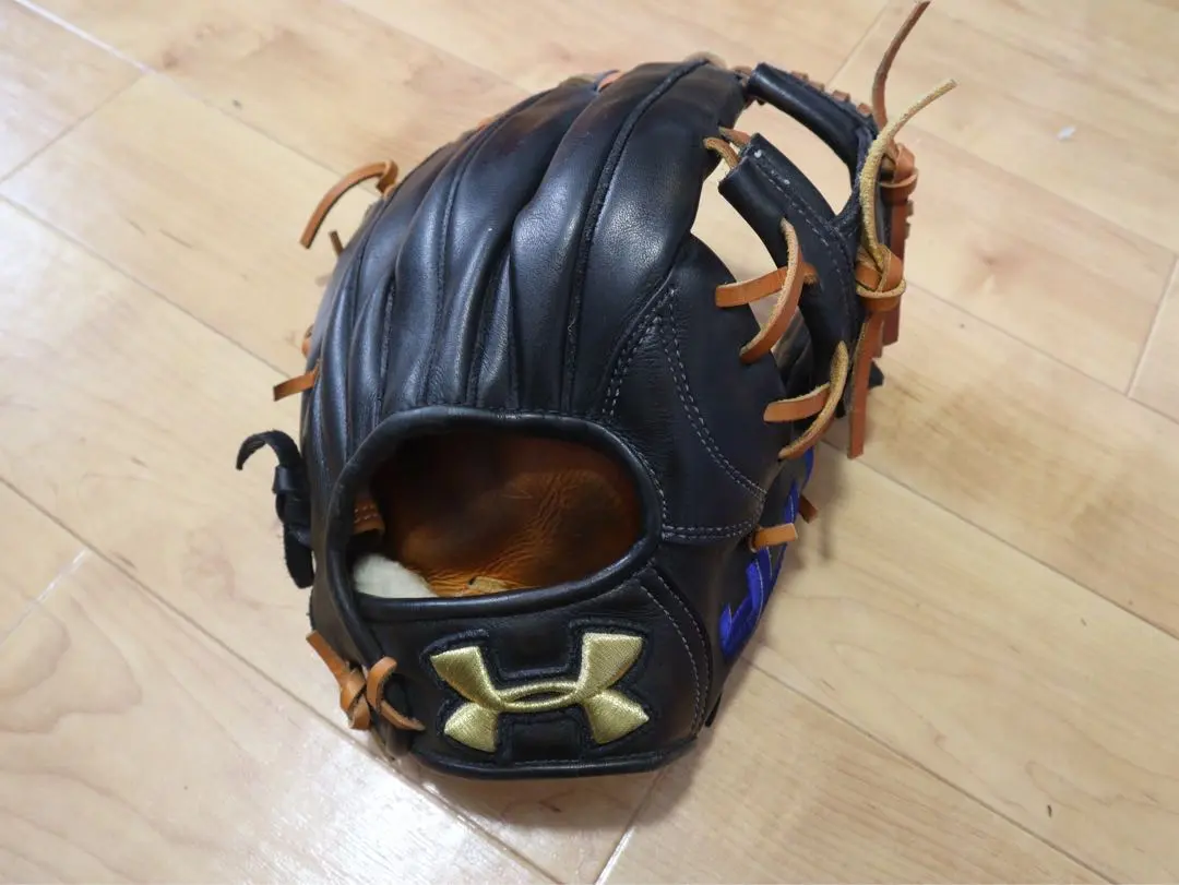 ロビンソン・カノ直筆サイン入りボール及び，ユリ・グリエル実使用ボールまとめ売り ロビンソン・カノ直筆サイン入りボール及び，ユリ・グリエル実