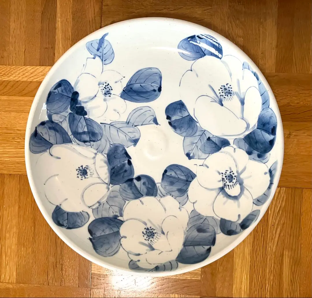 九谷焼　大皿　紅椿 未使用品⭐︎九谷焼 紅椿窯 8号丼 白椿 大鉢 深鉢 盛皿 - メルカリ