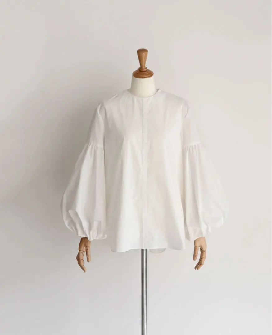 girlish パプリカブラウス　ホワイト　未使用品 DEUXIEME CLASSE - 新品 未使用 girlish St. cecilia パプリカ