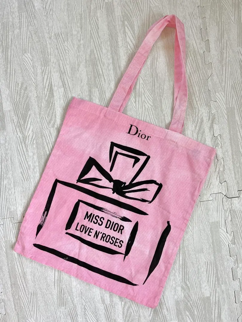 2025年最新】dior 展覧会 バッグの人気アイテム - メルカリ