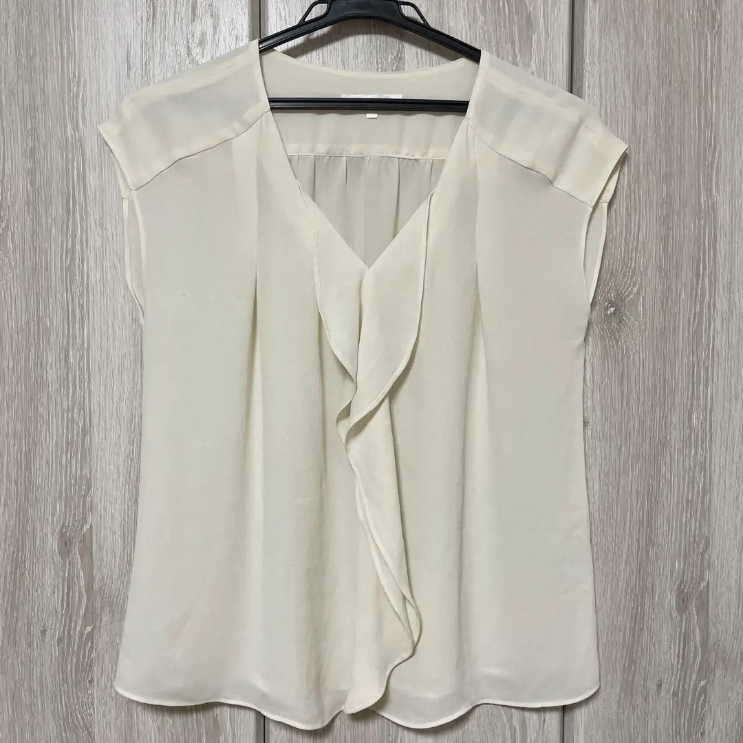 stefis 象牙色 無袖女襯衫 的縮圖