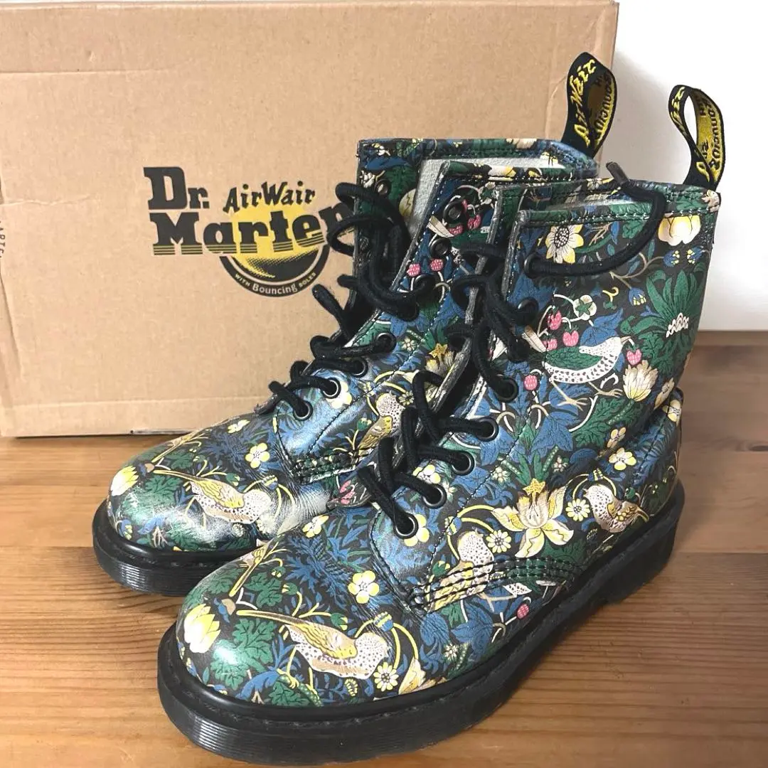 Dr. Martens x LIBERTY/ドクターマーチン × リバティ】より柄