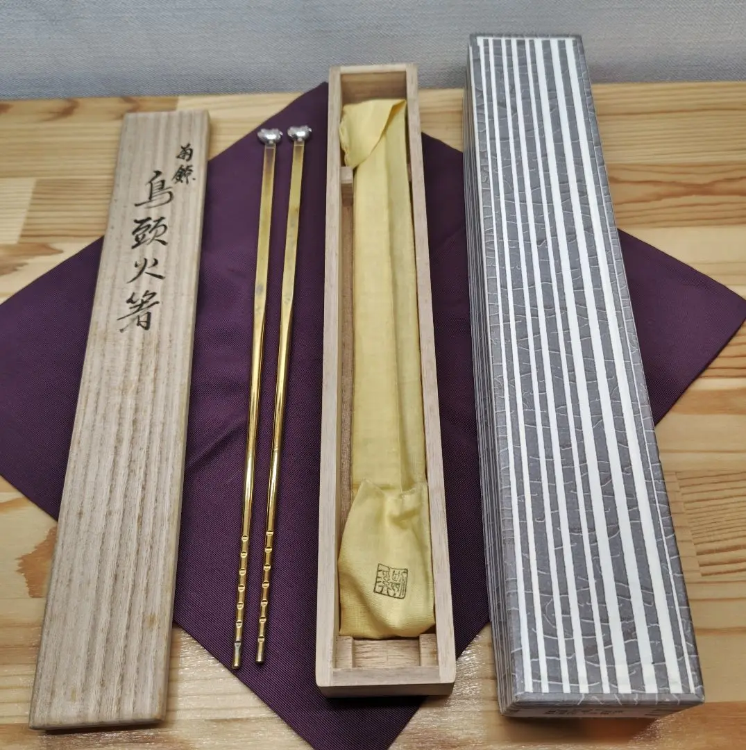 高岡銅器　般若勘渓作　鋳銅　銀象嵌　美芝刻　鳳凰文　花瓶　共箱　M　R6081C 高岡銅器 河西泰三作 鋳銅 銀象嵌 花瓶 共箱 - メルカリ