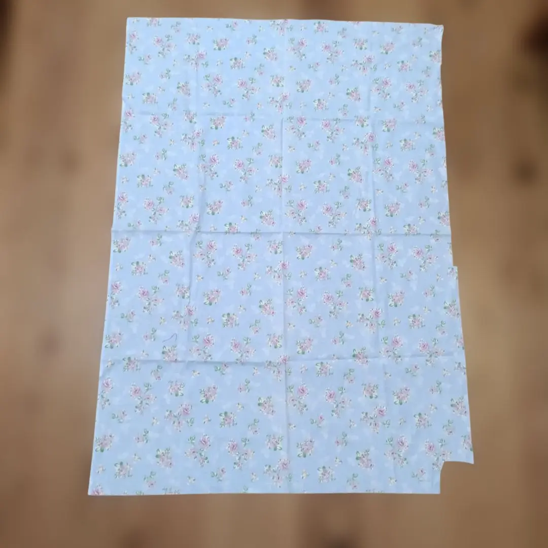 Thumbnail of Set of 2 fabric scraps