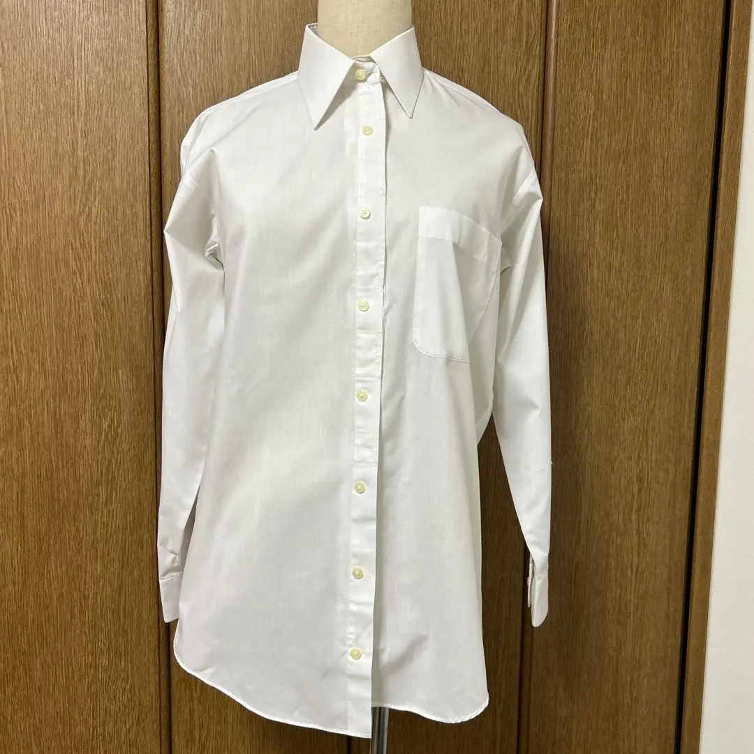 Thumbnail of ③ Discounted White Long-Sleeve Dress Shirt with Left Chest Pocket
