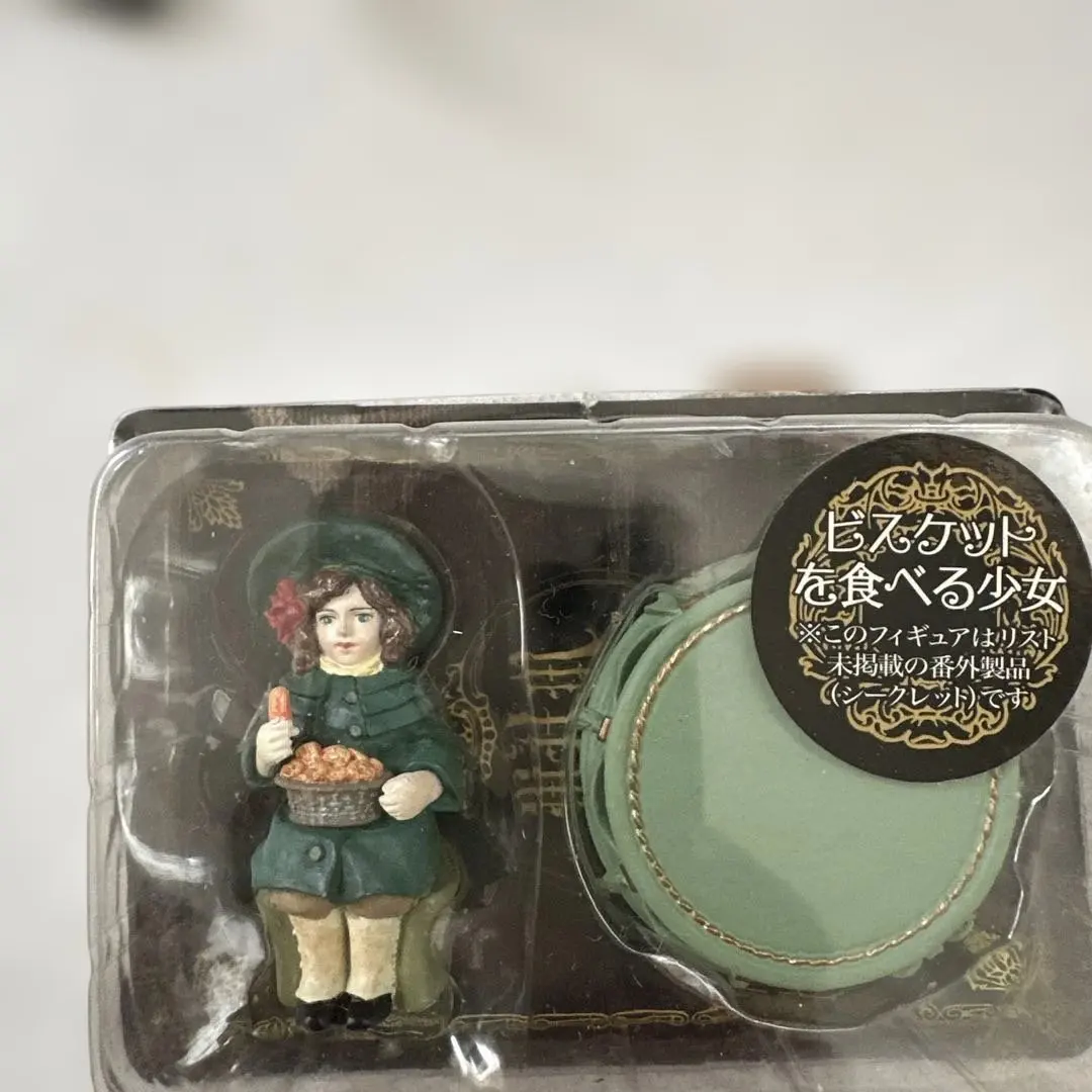 Thumbnail of Miniature Figure Secret: Girl with Sweets, Kaiyodo Production