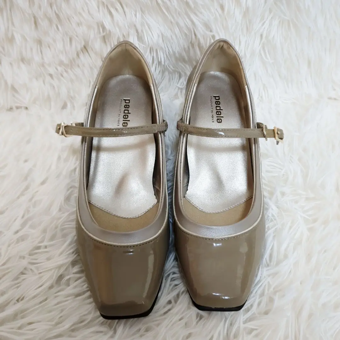 新品未使用PEDALA WALKING SHOESベージュ パンプス 24.5 新品未使用PEDALA WALKING SHOESベージュ パンプス 24.5