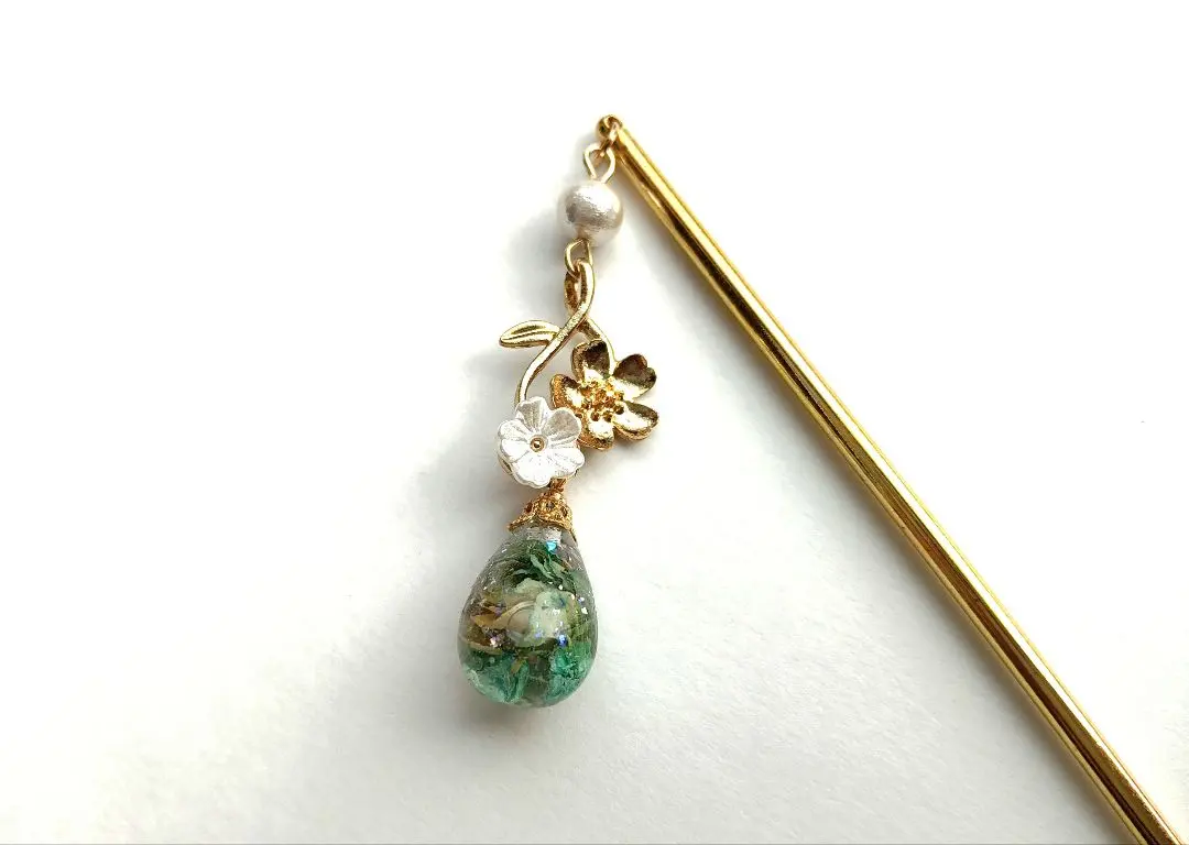 Thumbnail of Teardrop Flower Motif Little Woods Resin Mystical Hairpin Kanzashi