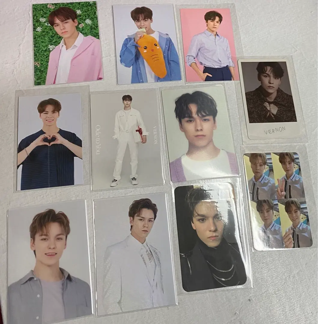 Thumbnail of SEVENTEEN Vernon Trading Card Set