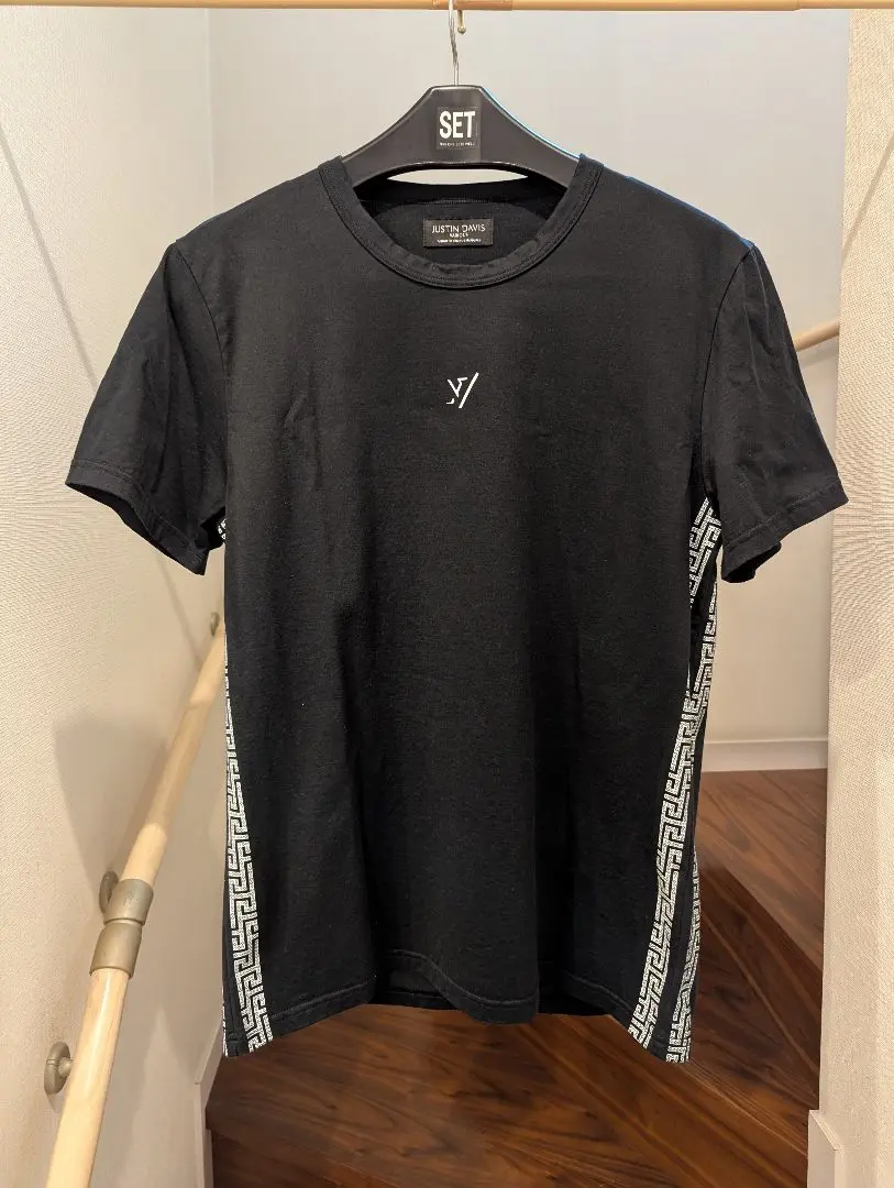 JUSTIN DAVIS  長袖カットソー Lサイズ 王冠柄 ブラック JUSTIN DAVIS VARIOUS CLOTHINGからブランド初となる ウェア