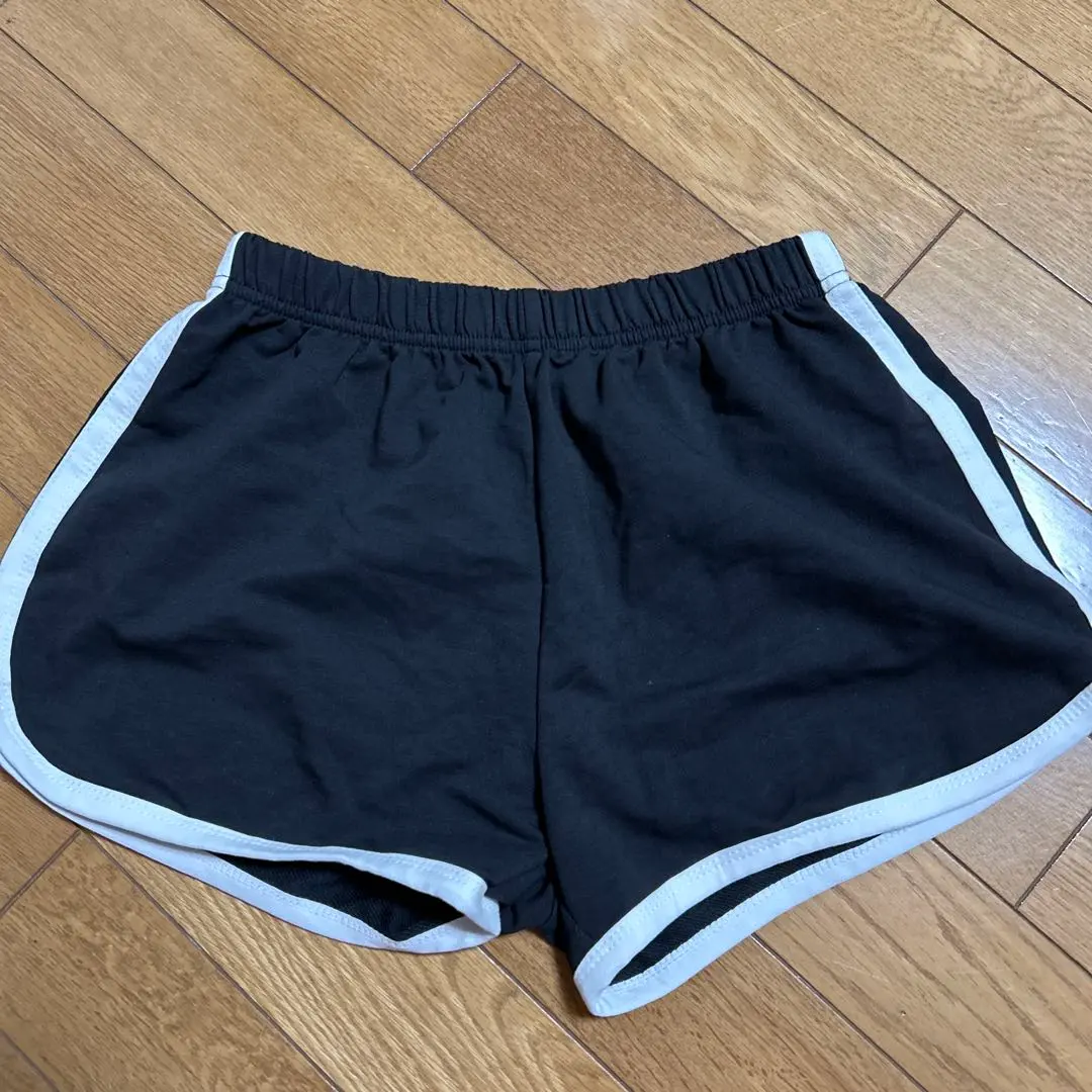 M 碼 短褲 黑色 的縮圖