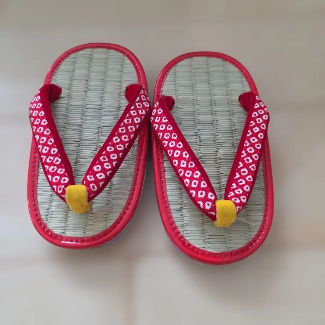 Thumbnail of Kids' Zori Sandals