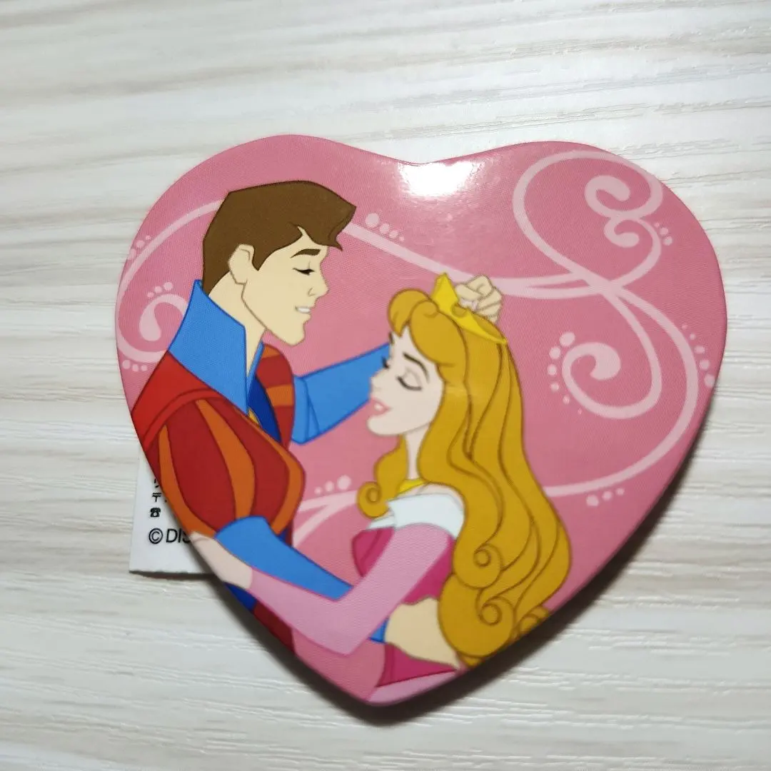 Thumbnail of Disney Sleeping Beauty Princess Aurora Heart Button Badge