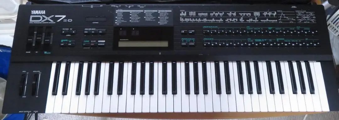動作品 YAMAHA DX7 II D シンセサイザー　ソフトケース付き Yahoo!オークション -「dx7ii-d」の落札相場・落札価格
