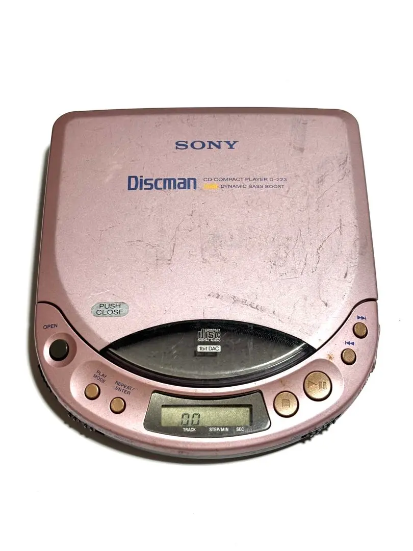 SONY Discman D-22 ポータブルカセットプレーヤー SONY Discman D-22を1ヶ月使ってみた【レビュー】｜Ryoichi Kawate