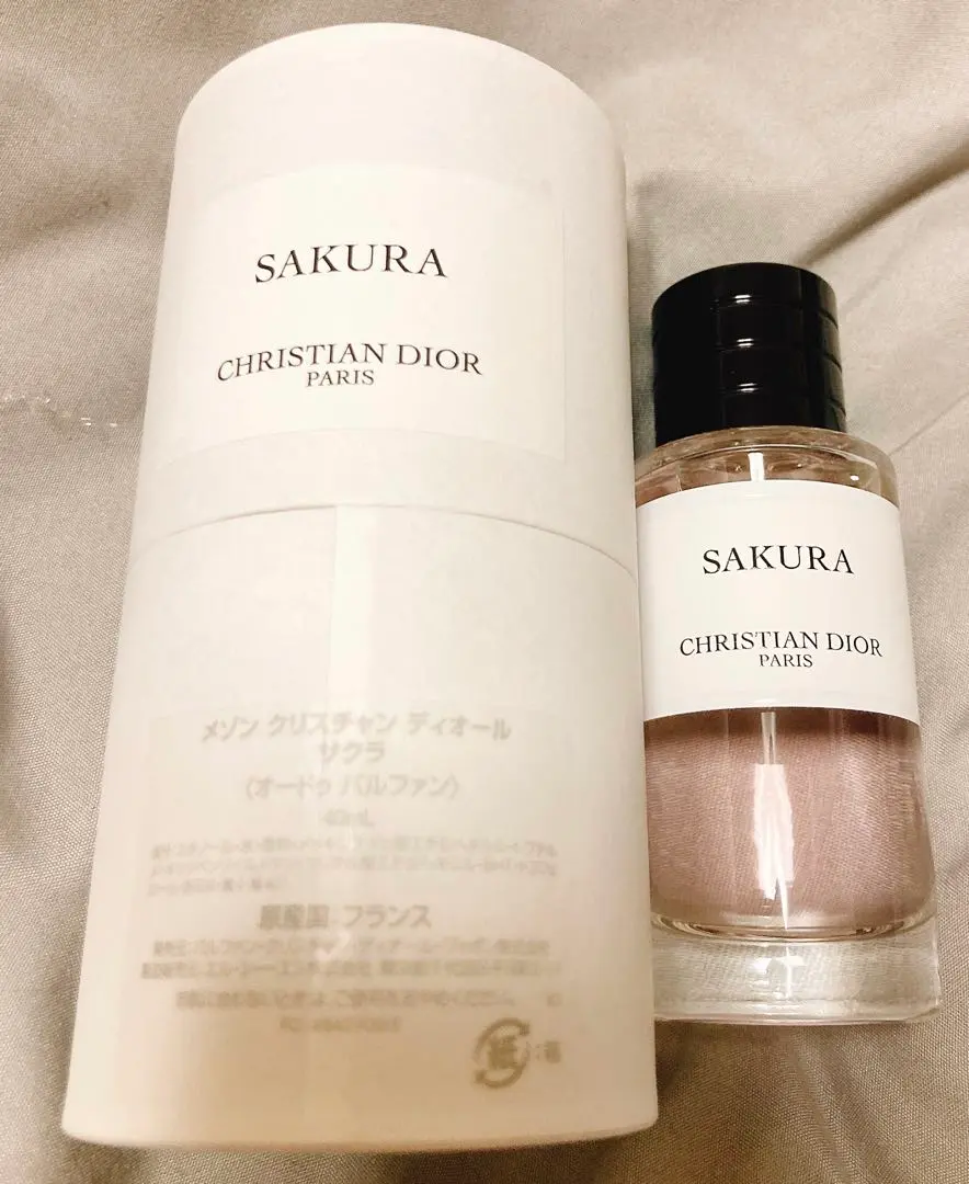 DIOR SAKURA オードパルファン 40mL Sakura: floral unisex fragrance of Japanese inspiration