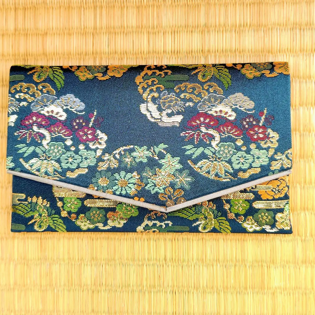 Thumbnail of Nishikiori (Brocade) - Deep Indigo - Floral Round Pattern - Juzu (Buddhist Prayer Beads) Bag - Nenju Bukuro - Japanese Accessories