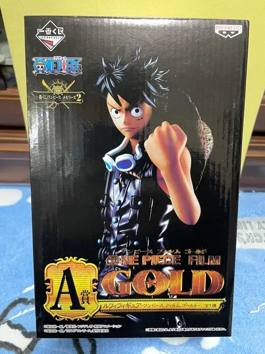 #超貴重．非売品・ ワンピースフィルムゴールド A賞 金箔カード 激レア ワンピース ONE PEACE 金箔 カード ゴールド 非売品 A賞