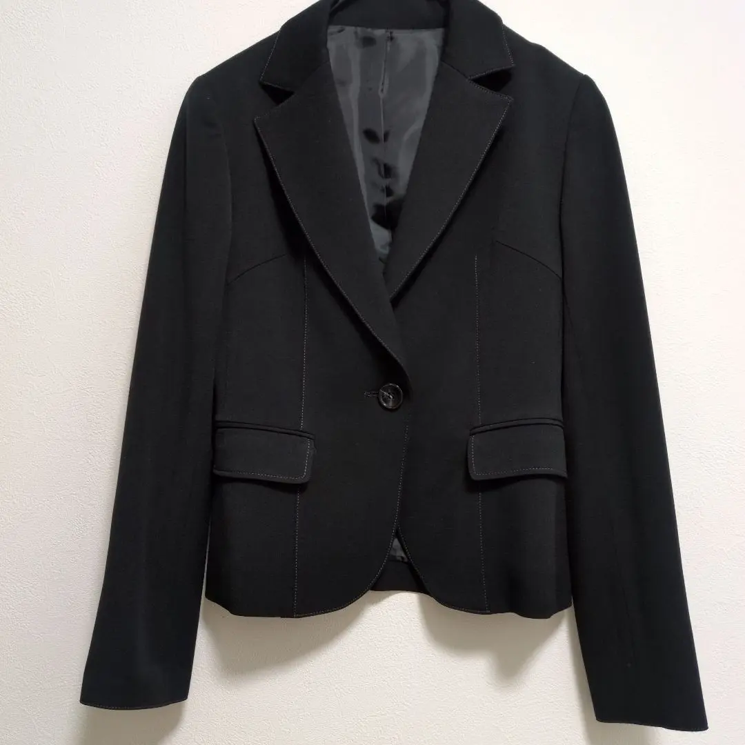Thumbnail of Black short jacket