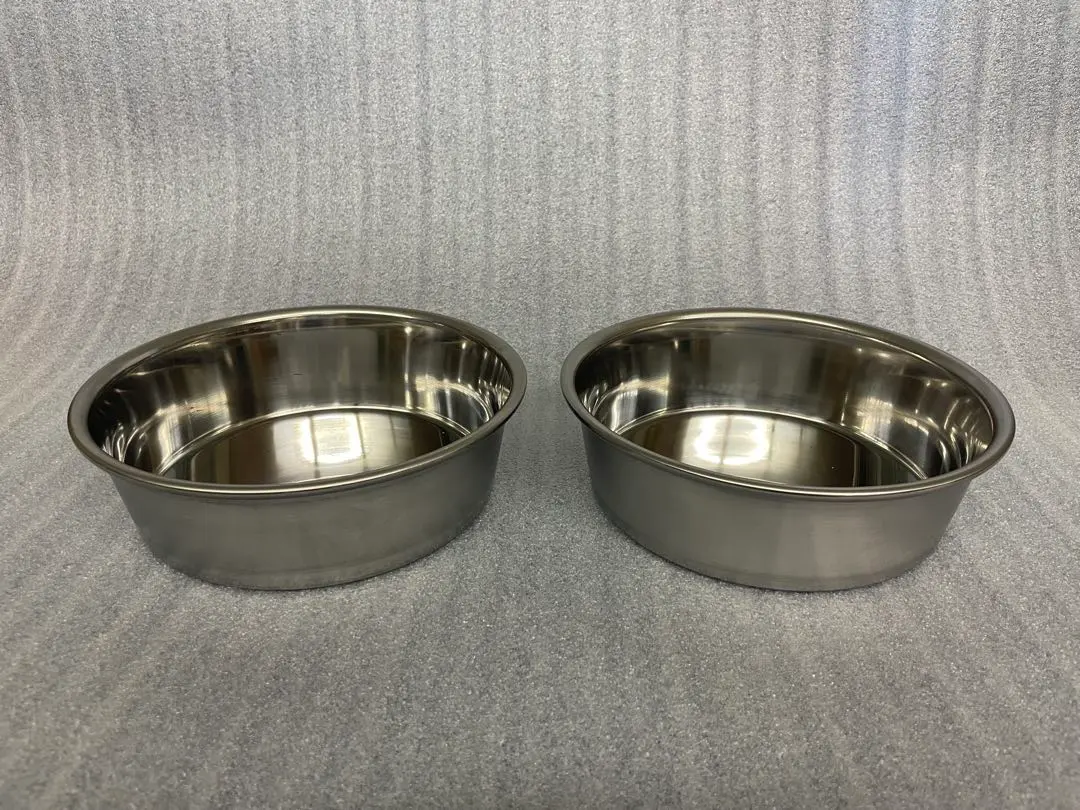 Thumbnail of (New) Stainless steel pet bowls for dogs and cats, 20cm, set of 2, made in Japan, food bowl, water dish