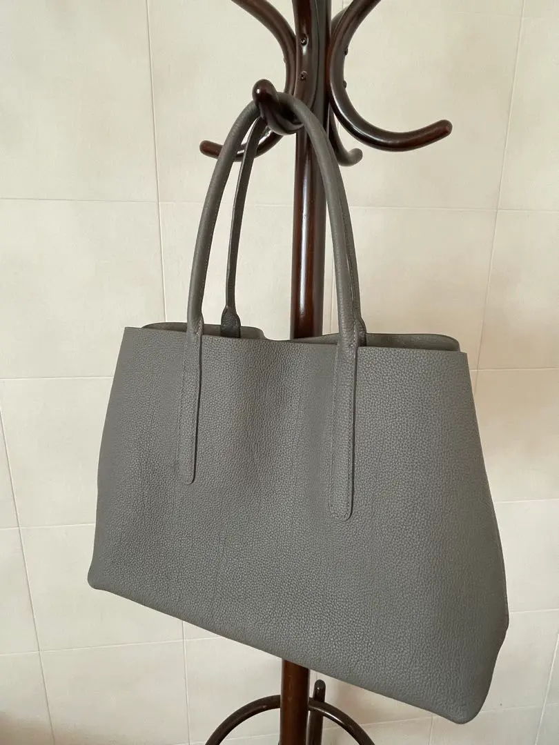 極美品 MAISON TAKUYA トートバッグ MAISON TAKUYA | 2023年春夏コレクションより。 トートバッグは