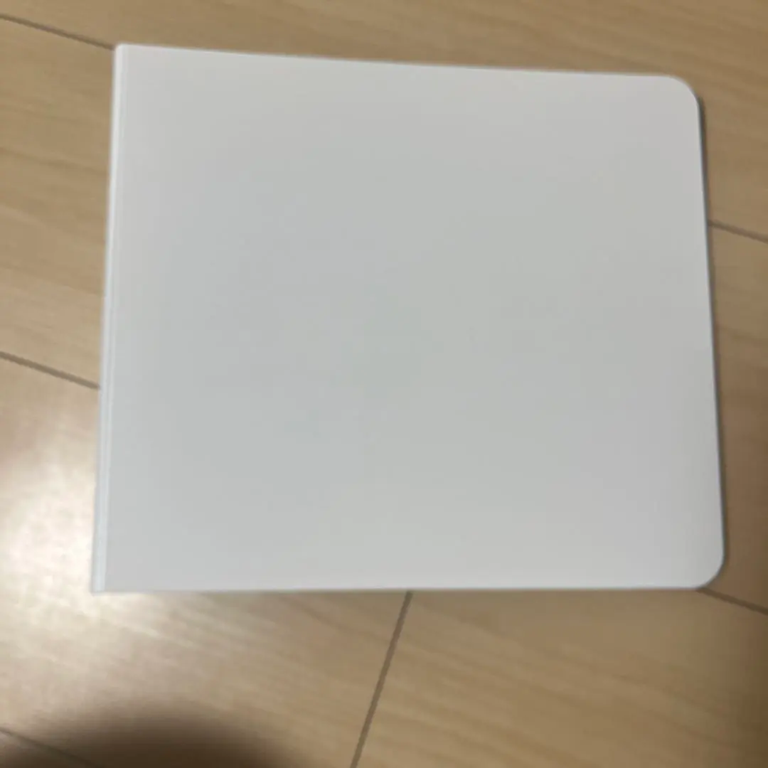 Thumbnail of South Korea 6-pocket binder white