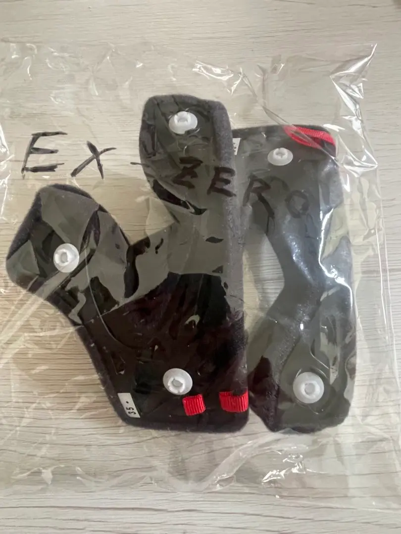 1) SHOEI EX-ZERO チークパッド 31 4512048482398 Amazon.co.jp: Shoei EX-Zero チークパッド(黒、43mm) : 車＆バイク