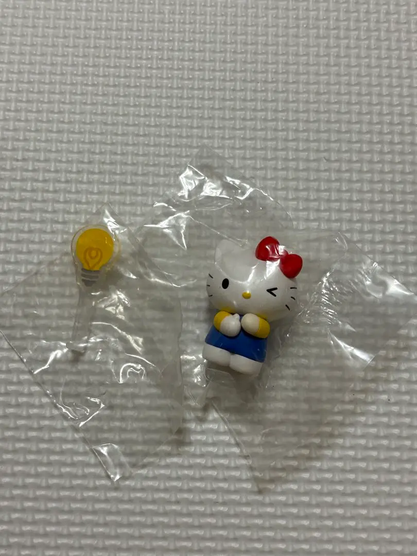Thumbnail of Hello Kitty gashapon Sanrio
