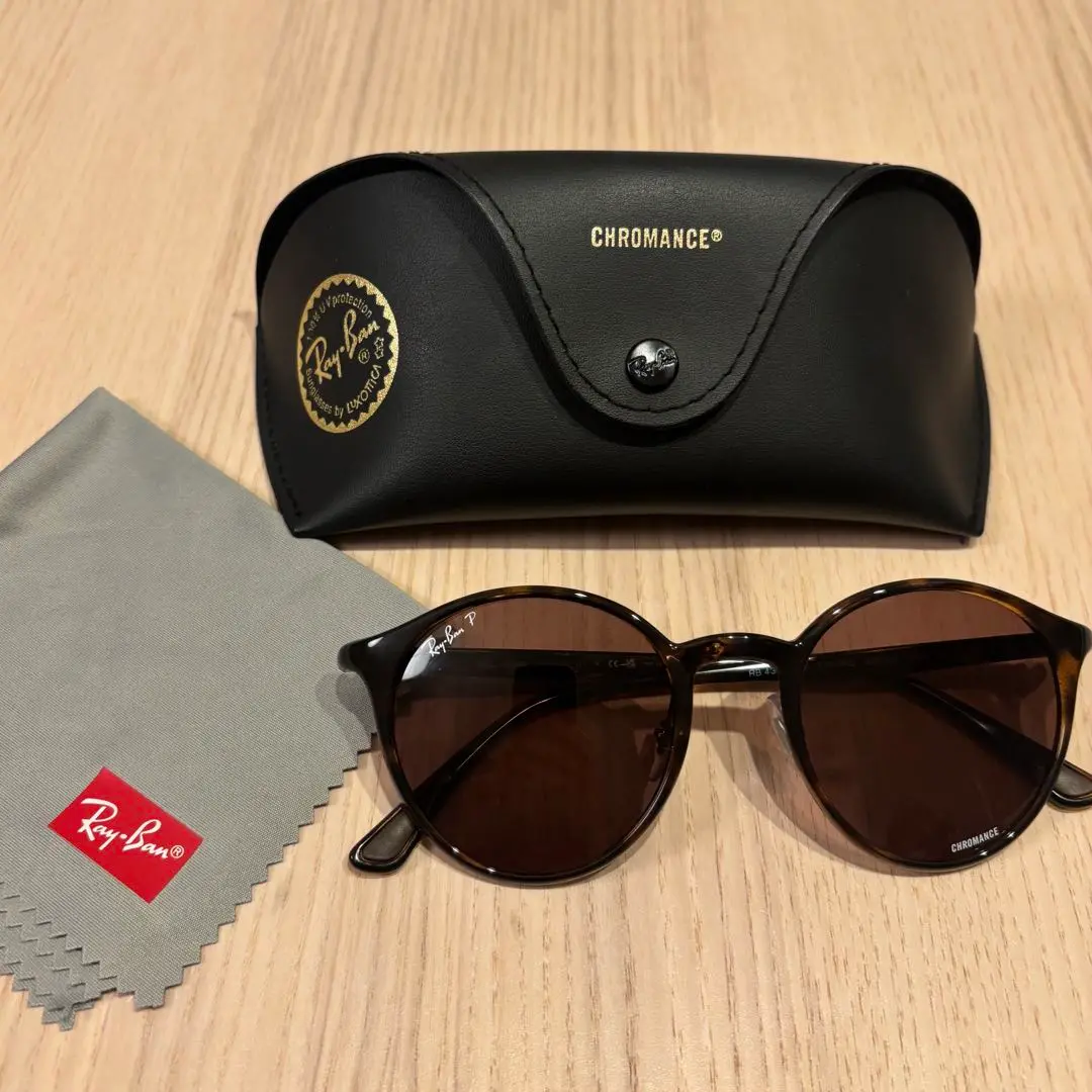 Ray-Ban RB4336CH サングラス ブラック 新品未使用品 付属品込み RB4336CH CHROMANCE Sunglasses in Black and Silver - RB4336CH