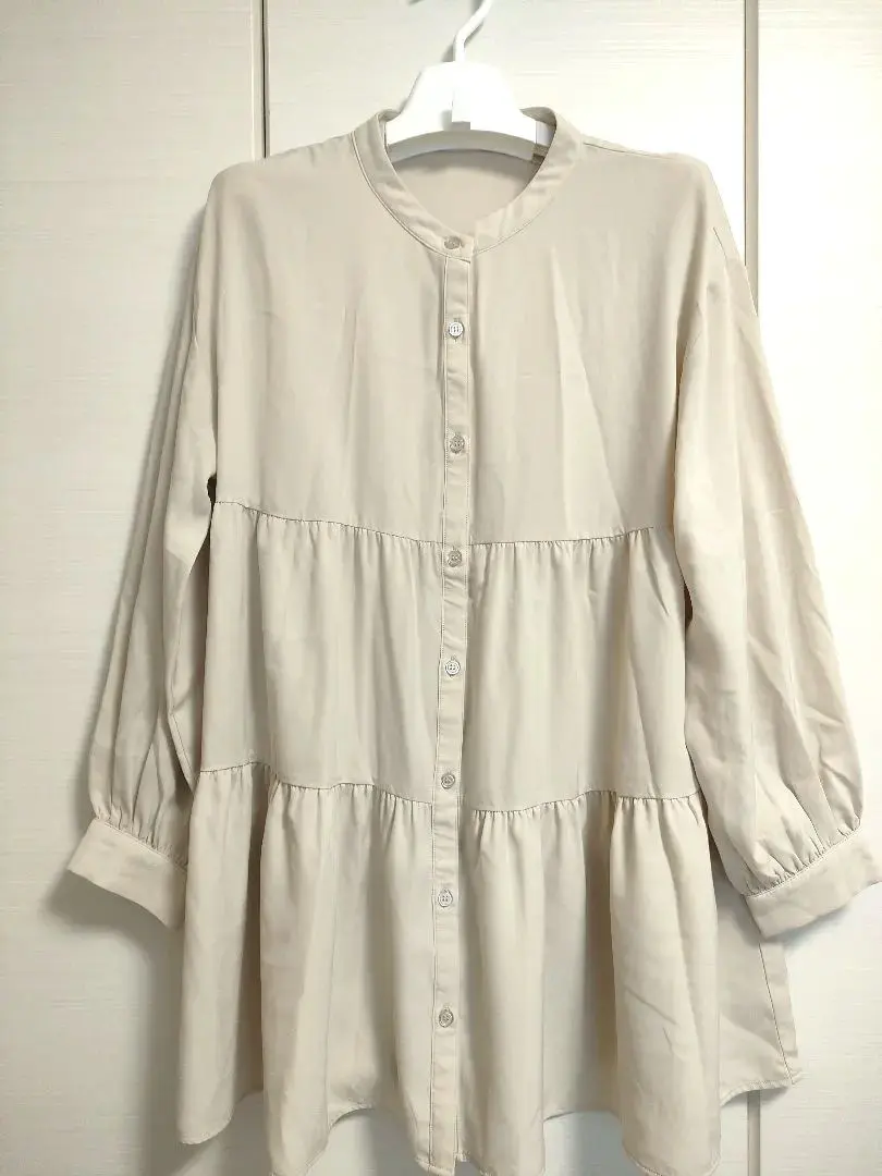 女襯衫 長袖 米色 襯衫 長袖 束腰上衣 M碼 的縮圖