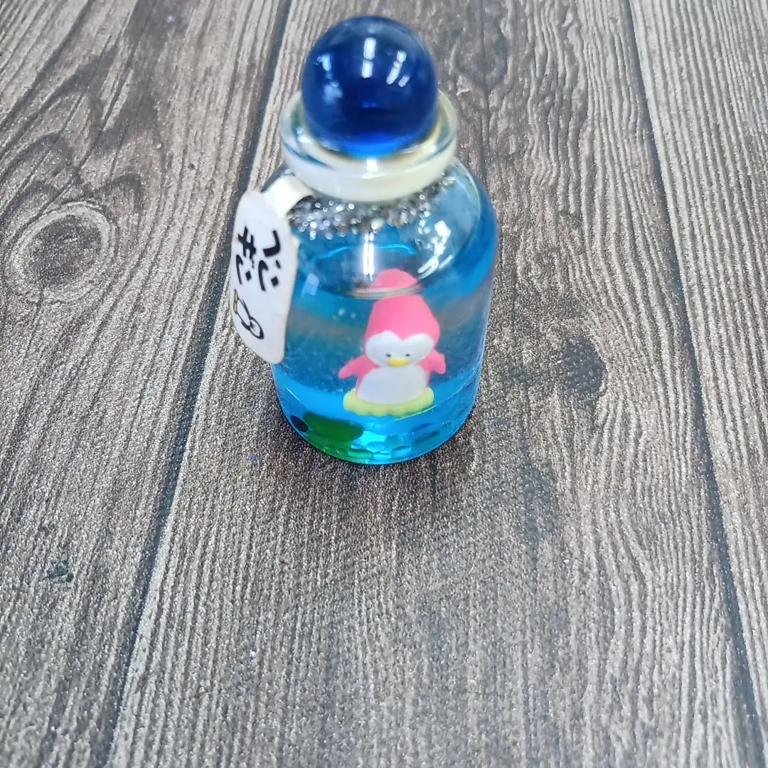 Thumbnail of Penguin ornamental figurine