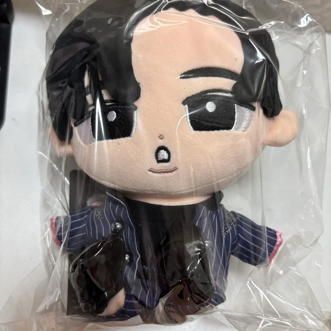 Thumbnail of Ren Meguro, Snow Man Chill