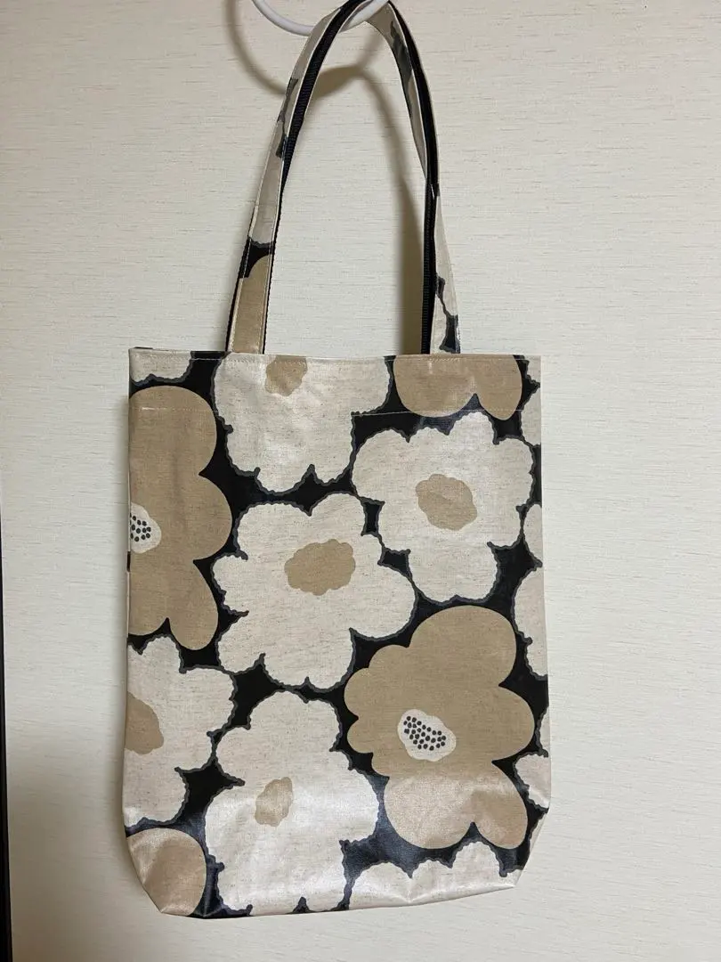 Thumbnail of Floral tote bag
