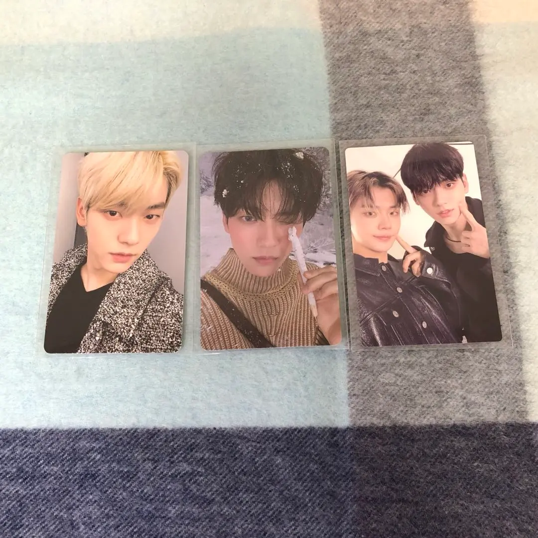 Thumbnail of TXT (Tomorrow X Together) Soobin and Yeonjun trading cards