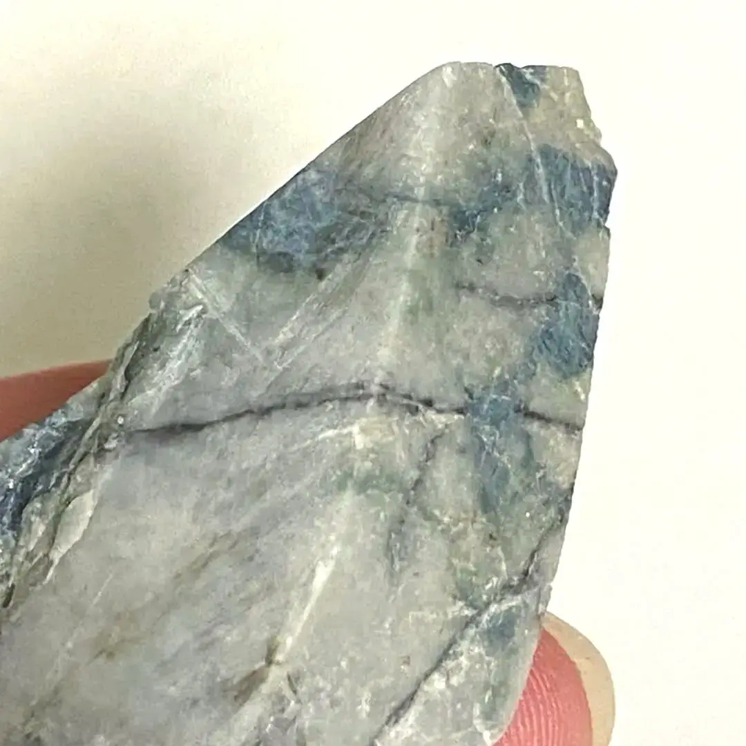 糸魚川翡翠原石【海岸・糸巻き】158g 2025年最新】糸巻きヒスイの人気アイテム - メルカリ