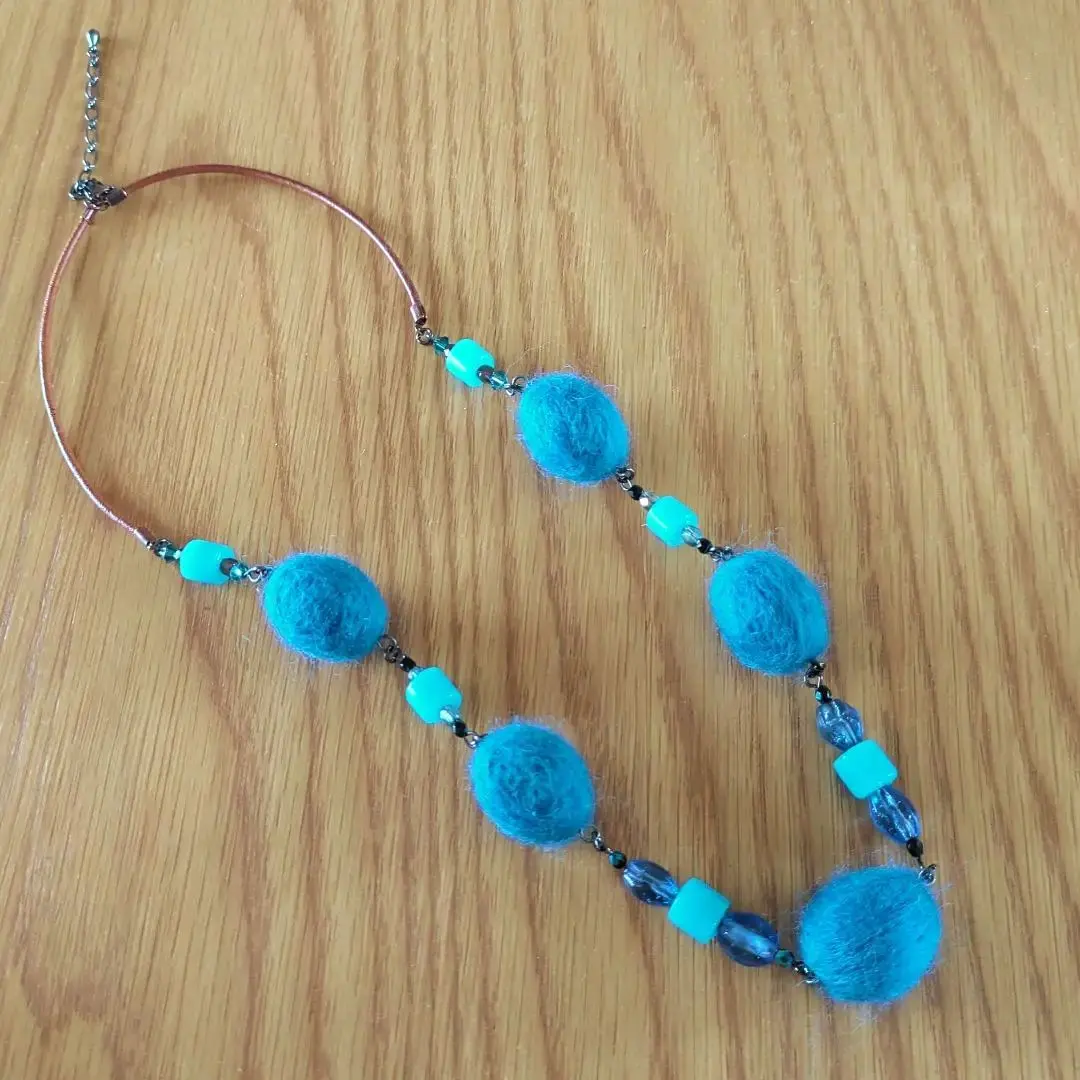 Thumbnail of Oval Felt Ball Necklace Handmade New