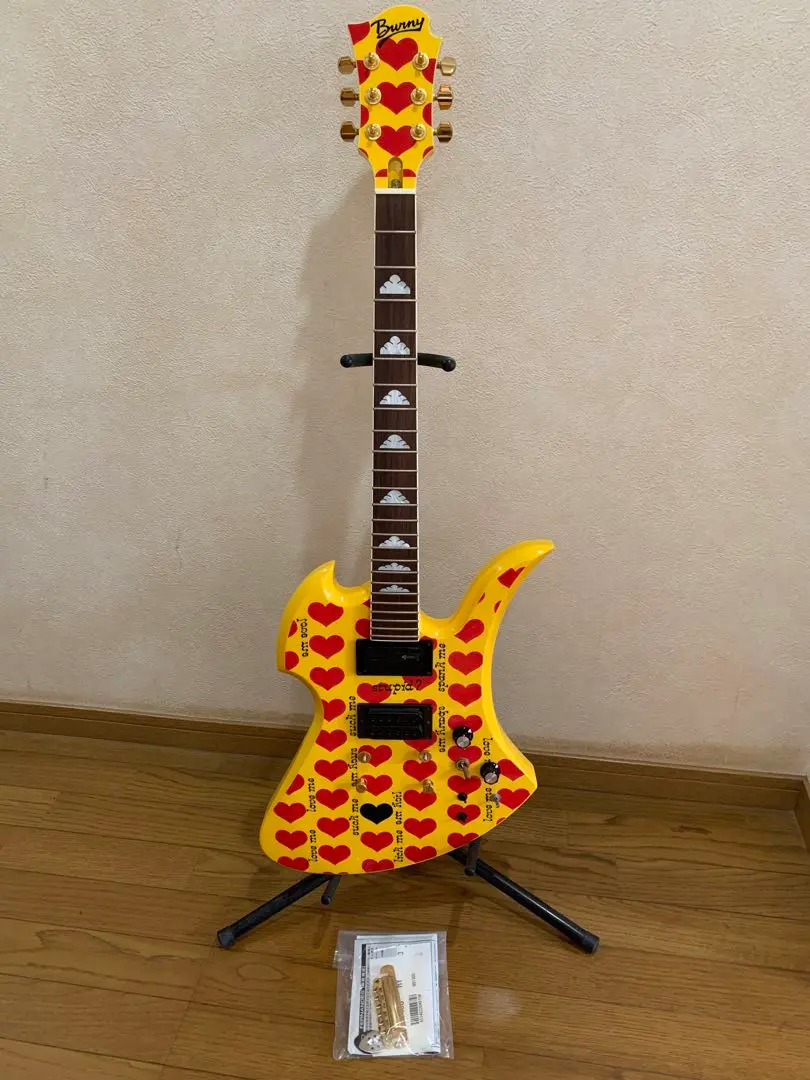 【ハルキ】Burny バーニー　イエローハート！目玉ストラップ付き！ 2025年最新】burny イエローハートの人気アイテム - メルカリ