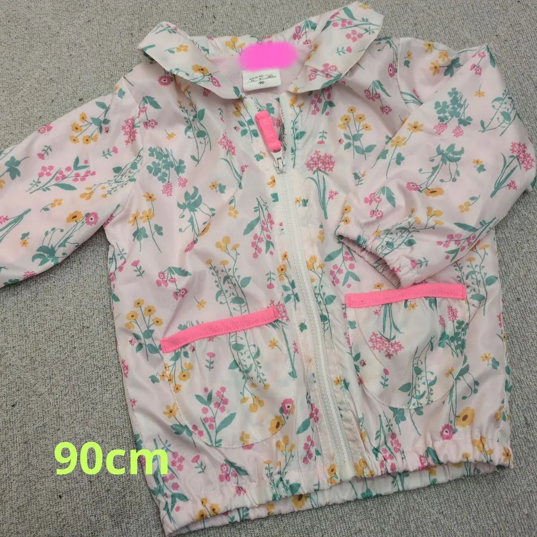 Thumbnail of Excellent condition, thin jacket, 90cm