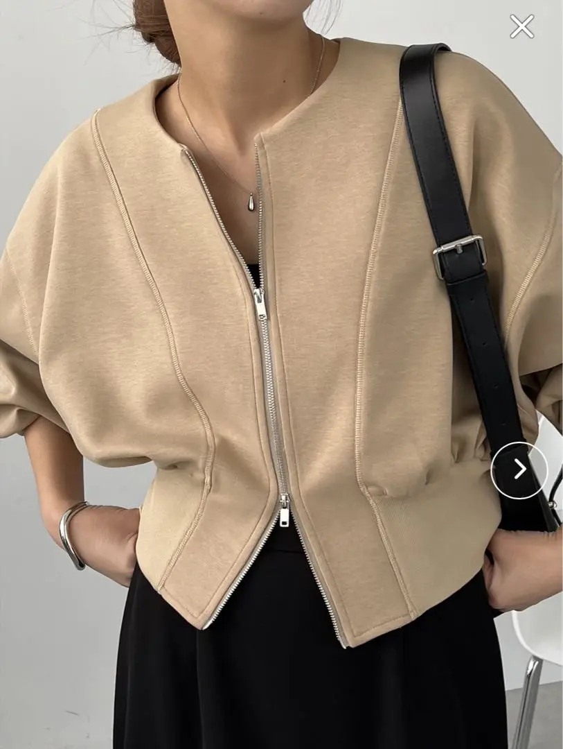 CAPRICIEUX LE'MAGE（カプリシューレマージュ）の「WフェイスZIP