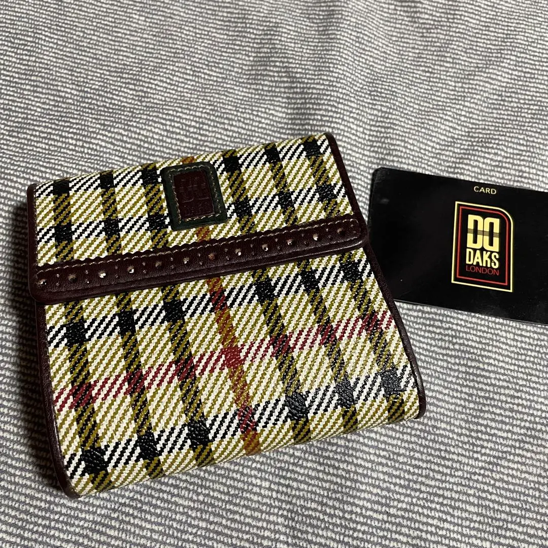 【未使用】DAKS チェック柄 二つ折り財布 Checker emboss（チェッカーエンボス） 二つ折り財布（小銭入れ