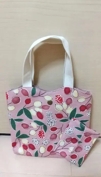 Thumbnail of Tote bag (with tissue case)
