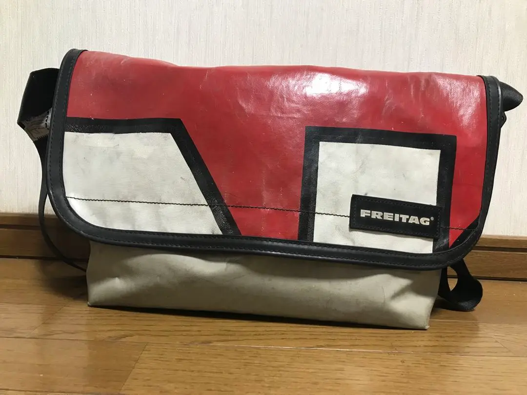 FREITAG メッセンジャーバッグ ワイン　サーフサイド6 FREITAG SURFSIDE 6 サーフサイド6 メッセンジャー - メルカリ