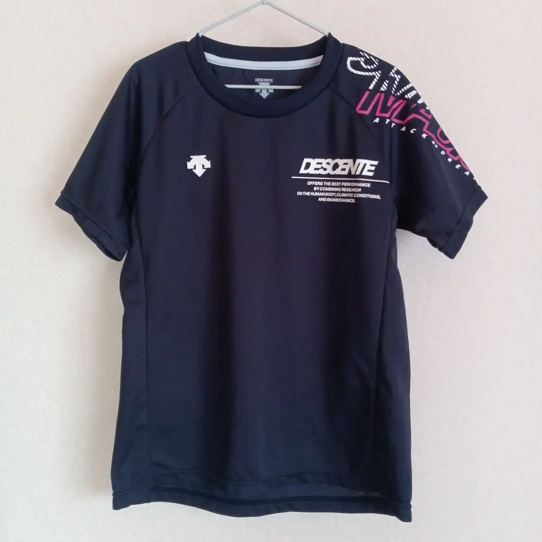 Thumbnail of DESCENTE Descente 140 Sports Shirt Navy Pink T-shirt