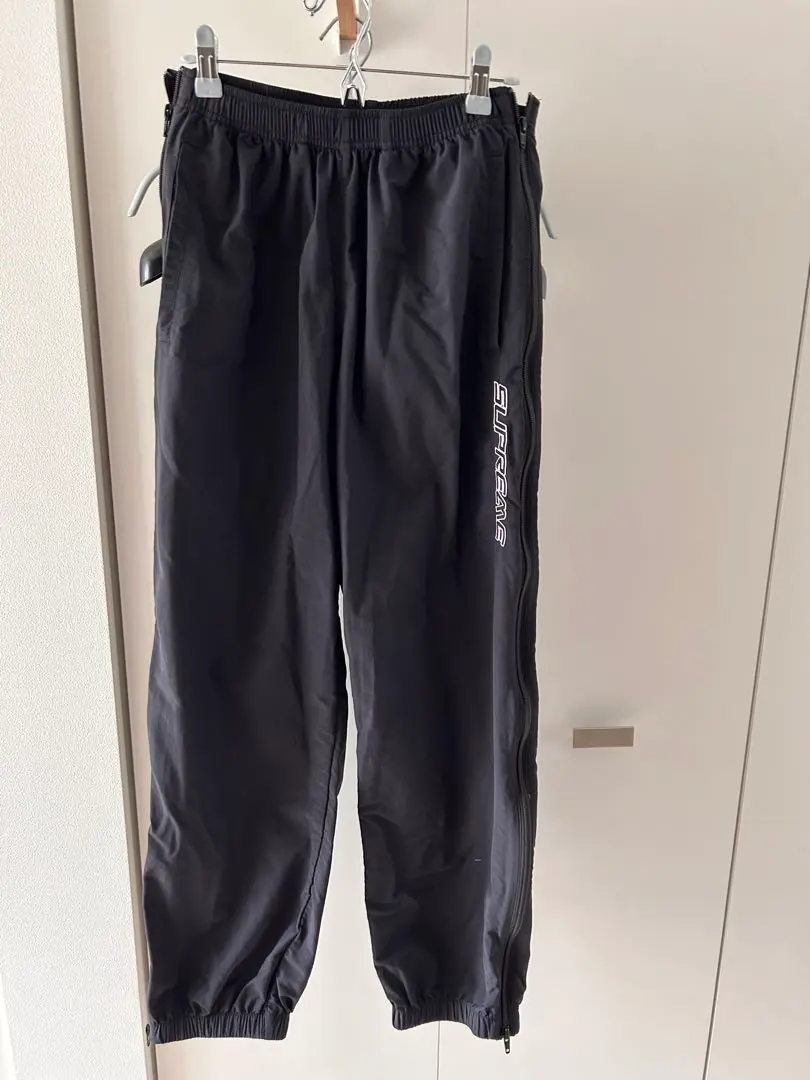 supreme Full Zip Baggy Warm Up Pant 黒 Supreme Full Zip Baggy Warm Up Pants Black – Cruizer Vintage