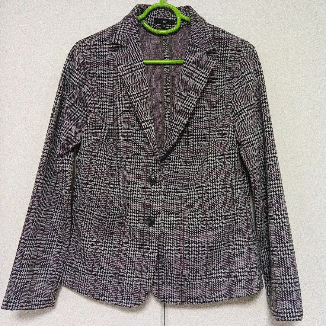 三連休限定價格‼️ ✨️全新未使用✨️ DHC 格紋西裝外套 的縮圖